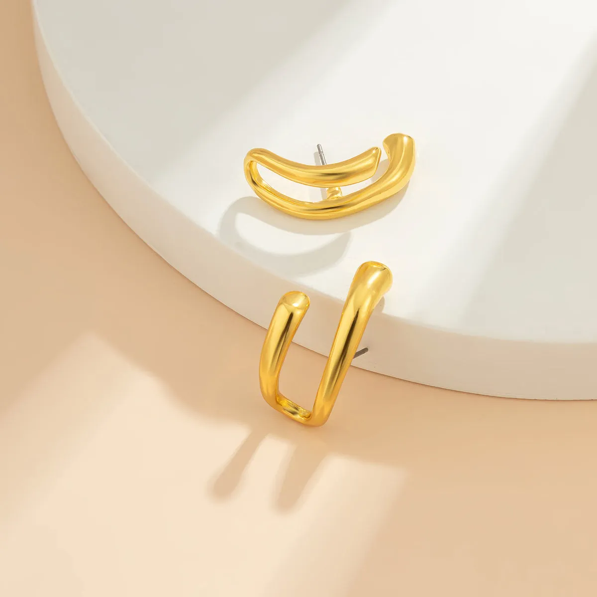 18K Gold-Plated Curved Open Stud Earring
