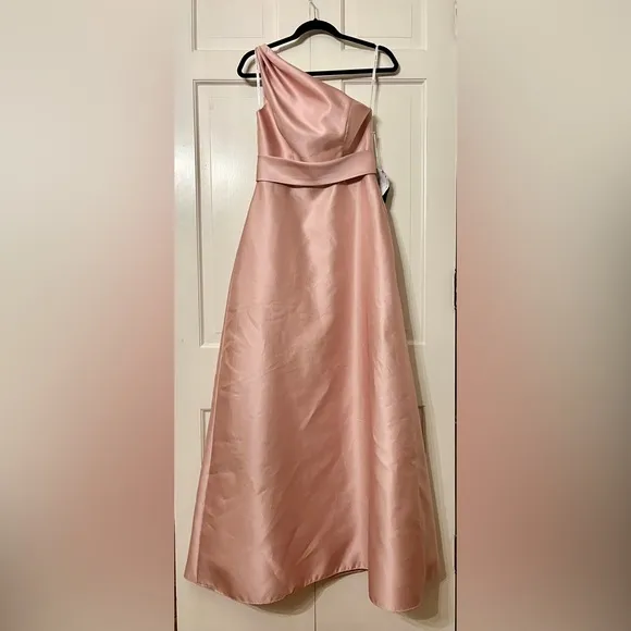 Alfred Sung Draped One-Shoulder Satin Maxi Dress Pockets Toasted Sugar 4‎ AS IS