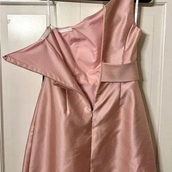 Alfred Sung Draped One-Shoulder Satin Maxi Dress Pockets Toasted Sugar 4‎ AS IS