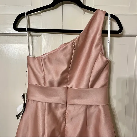 Alfred Sung Draped One-Shoulder Satin Maxi Dress Pockets Toasted Sugar 4‎ AS IS