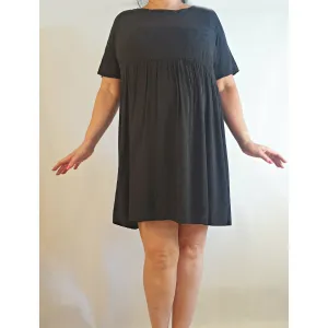 Asos pre-owned oversize dress with black embossed-like fabric size 18 (fits 16-18)