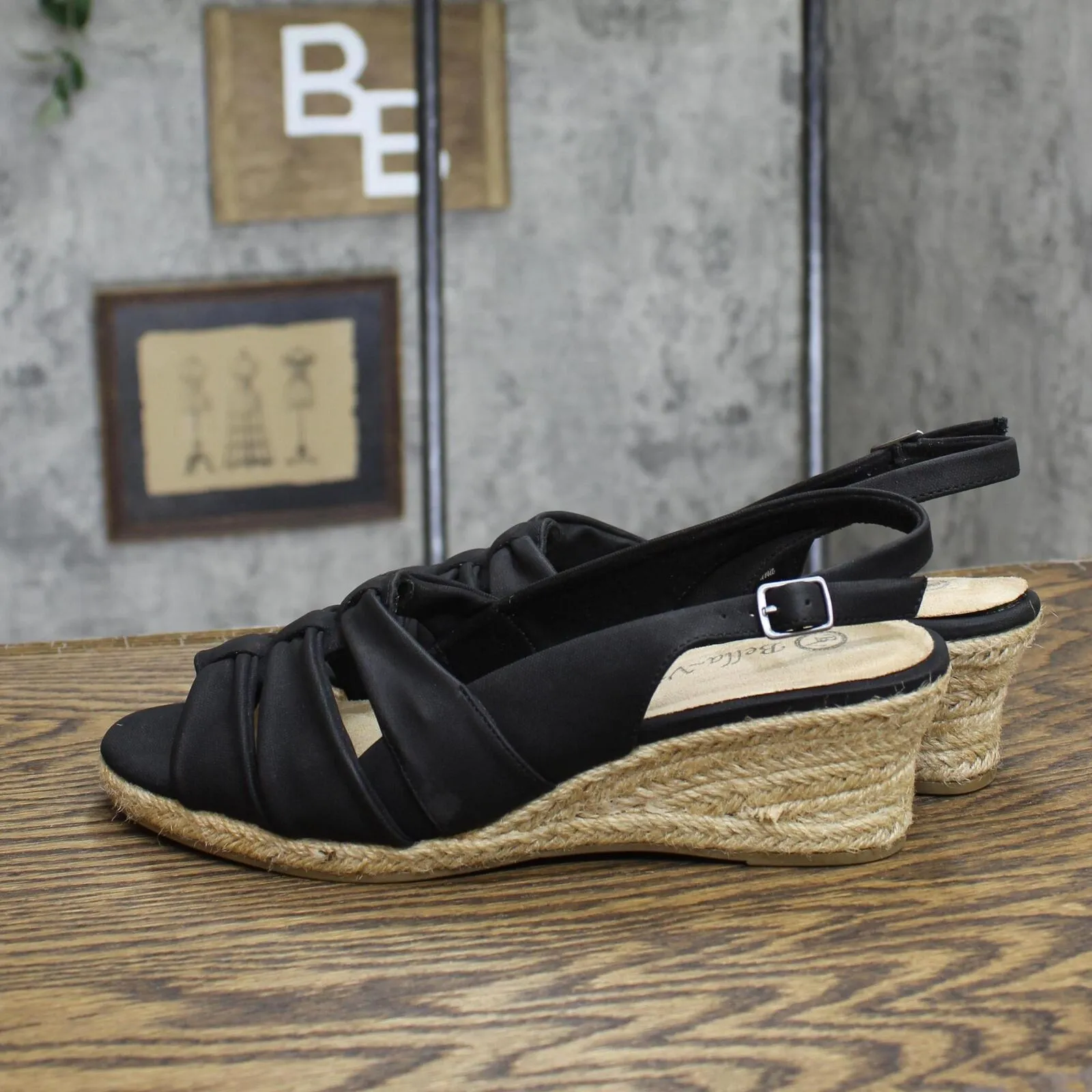 Bella Vita Women's Cheerful Wedge Sandal CHRFL Black Linen Print 8.5M