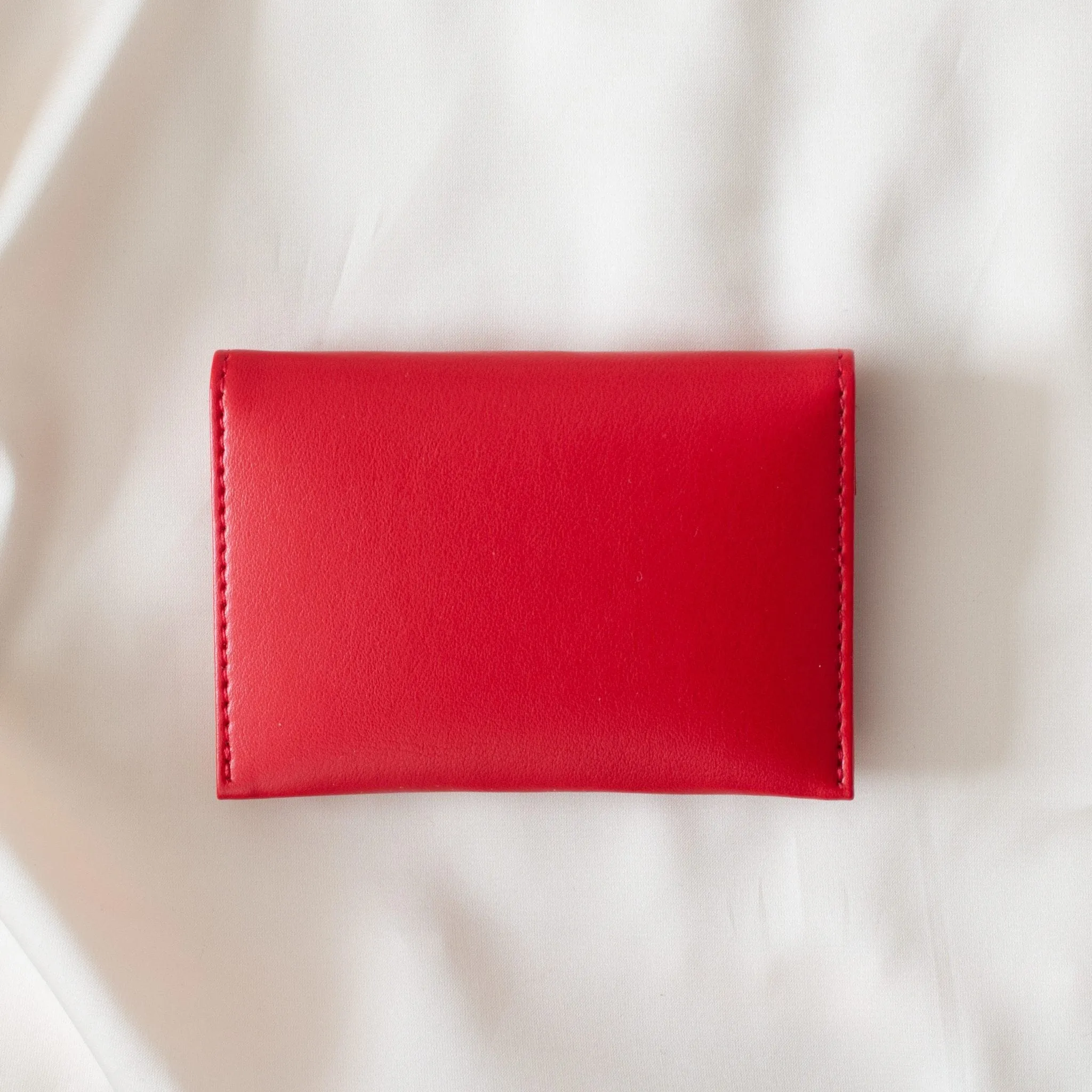 Bouton Golden Vegan Apple Leather Card Holder | Red