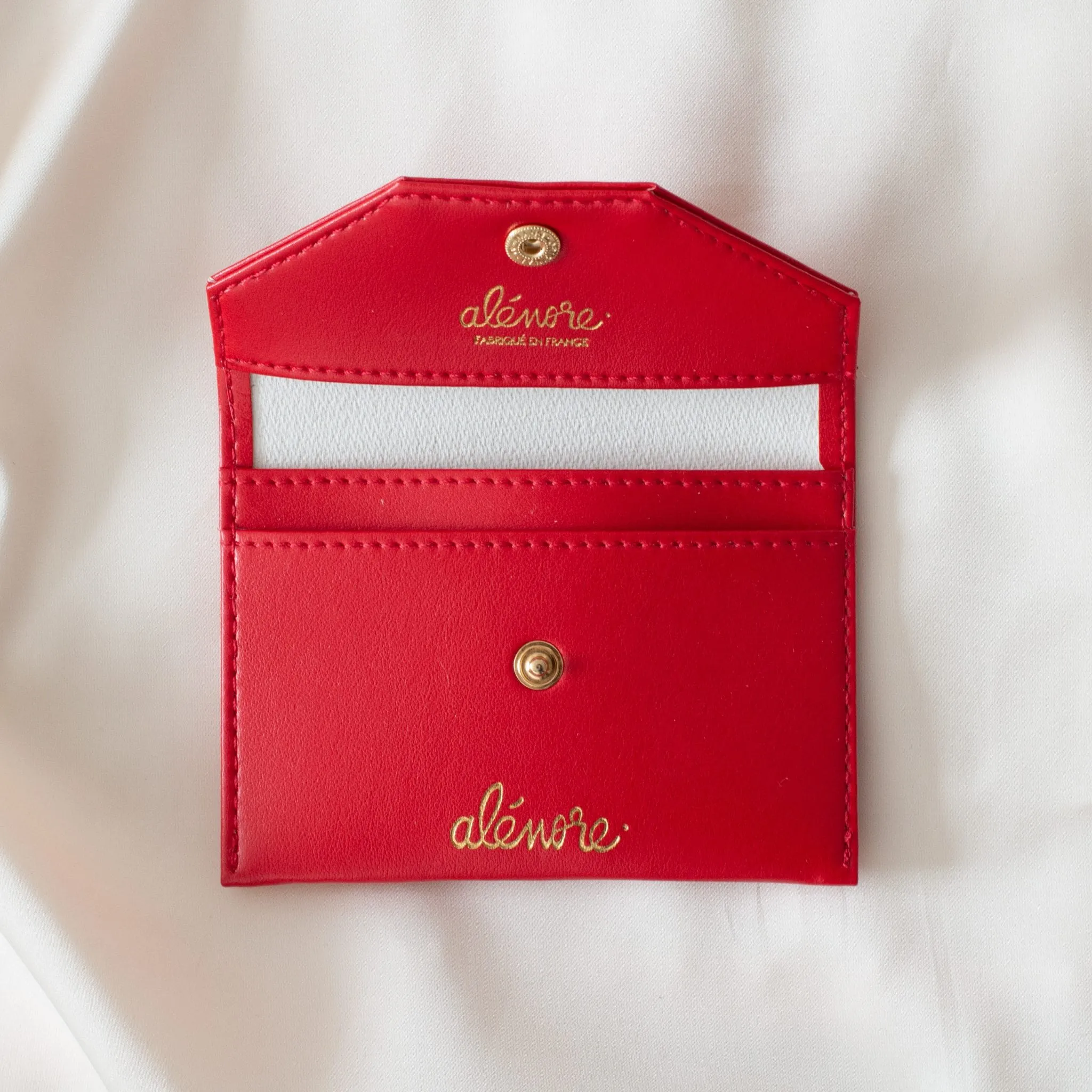 Bouton Golden Vegan Apple Leather Card Holder | Red