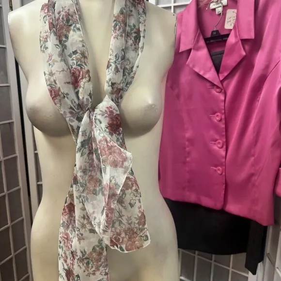 Dressbarn,Woman,Black skirt Long suit,Pink Jacket,Sz L,Buttons,Kerchief Floral.!
