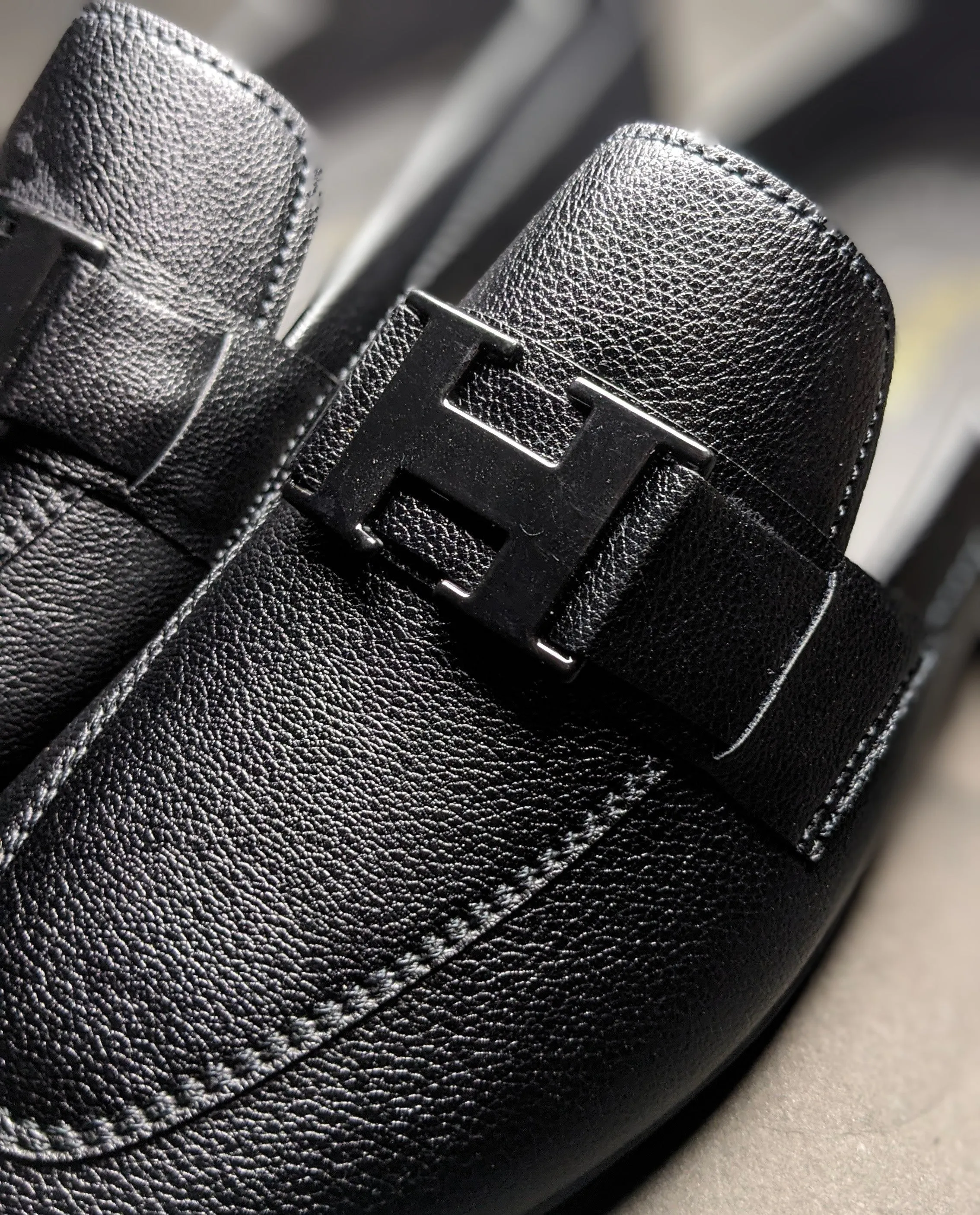 FL-02 Black Grain Leather H-Buckle Loafers for Men