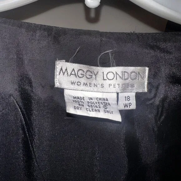 Maggy London Women's 2Pc Black Suit Fur Accents Formal Occasion Size 18WP EUC