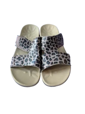 Megnya Leopard Print Velcro Sandals