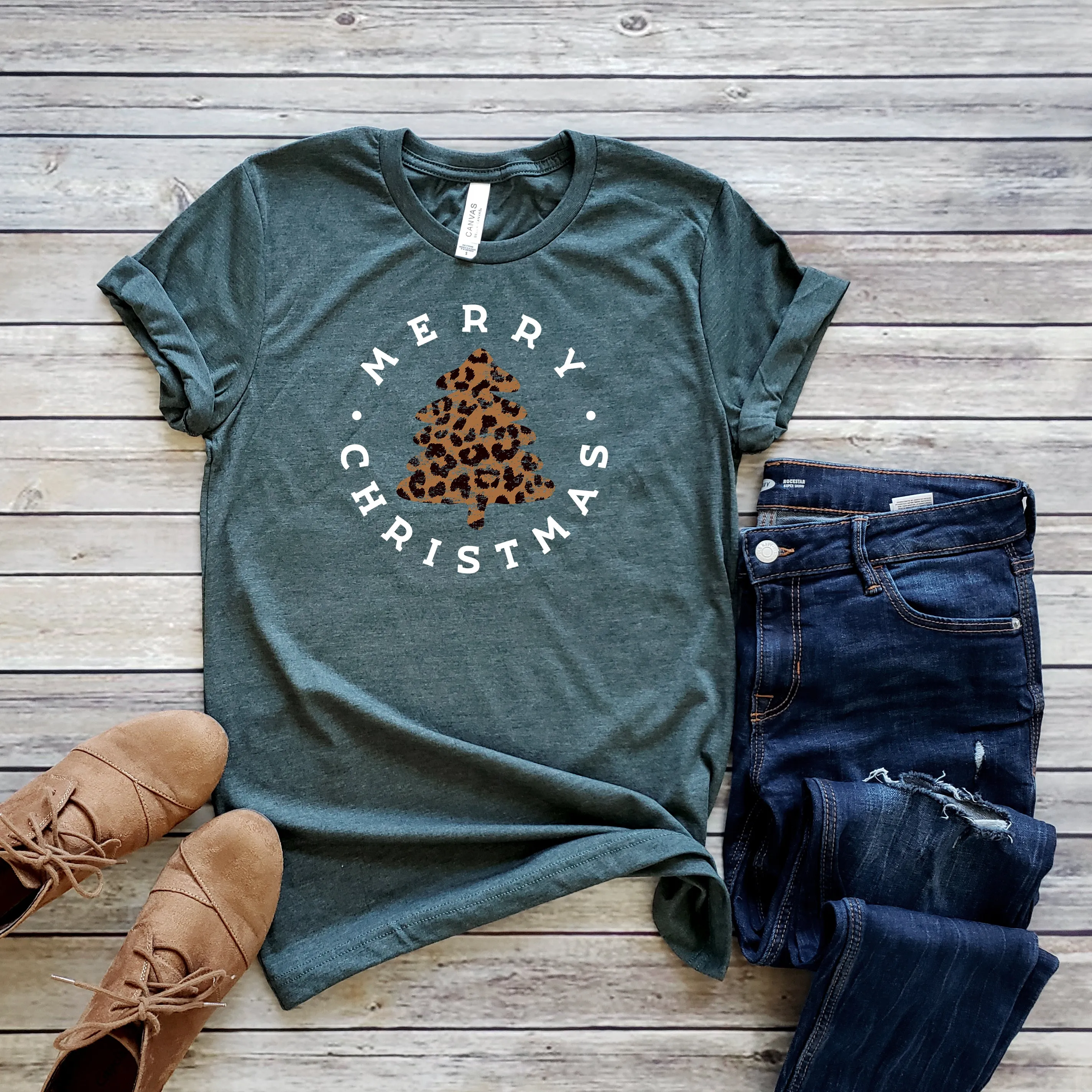 MERRY CHRISTMAS LEOPARD TEE