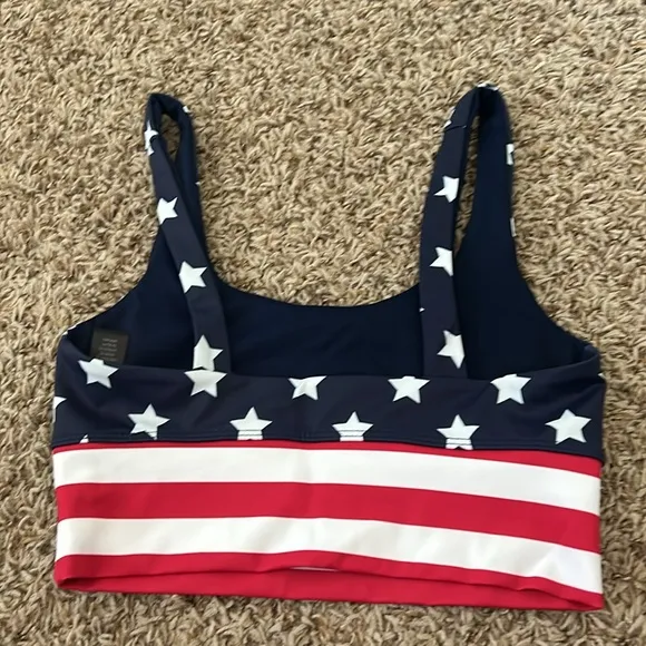 NWOT BEACH RIOT Leah Sports Bra in Stars &amp; Stripes Size XS