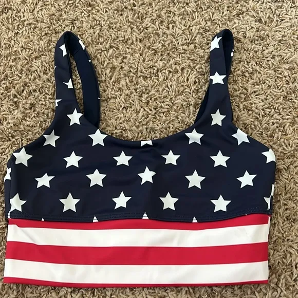 NWOT BEACH RIOT Leah Sports Bra in Stars &amp; Stripes Size XS