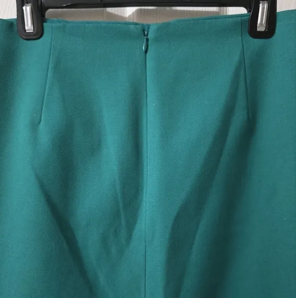 NWT J. Crew Wool &amp; Cotton Blend Faux Wrap Mini Skirt in Green, Scalloped Detail.