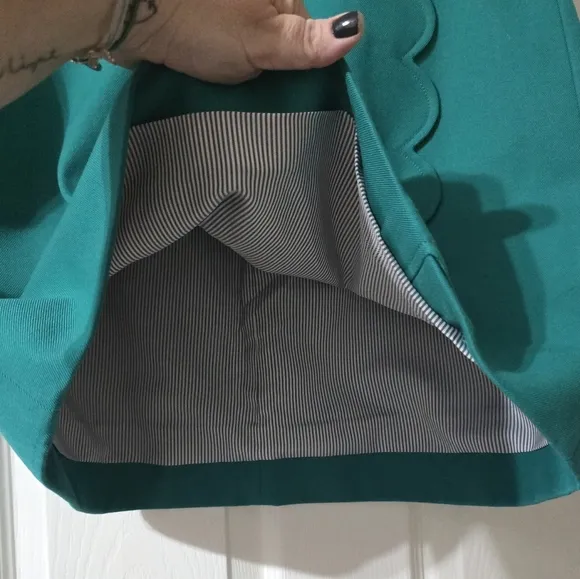 NWT J. Crew Wool &amp; Cotton Blend Faux Wrap Mini Skirt in Green, Scalloped Detail.