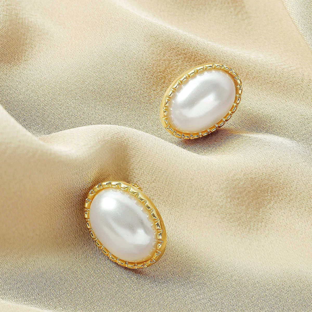 Pearl & 18K Gold-Plated Oval Huggie Earrings
