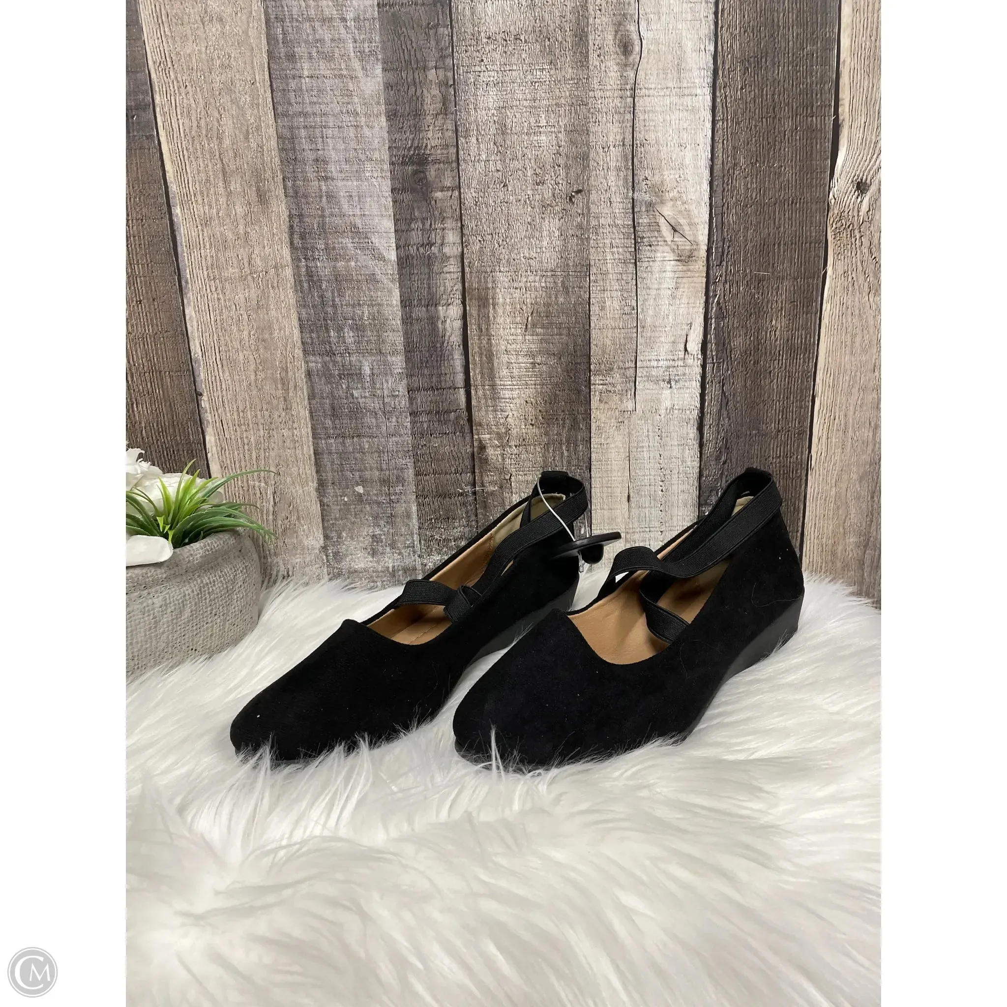 Shoes Flats By Cmf In Black, Size: 8.5
