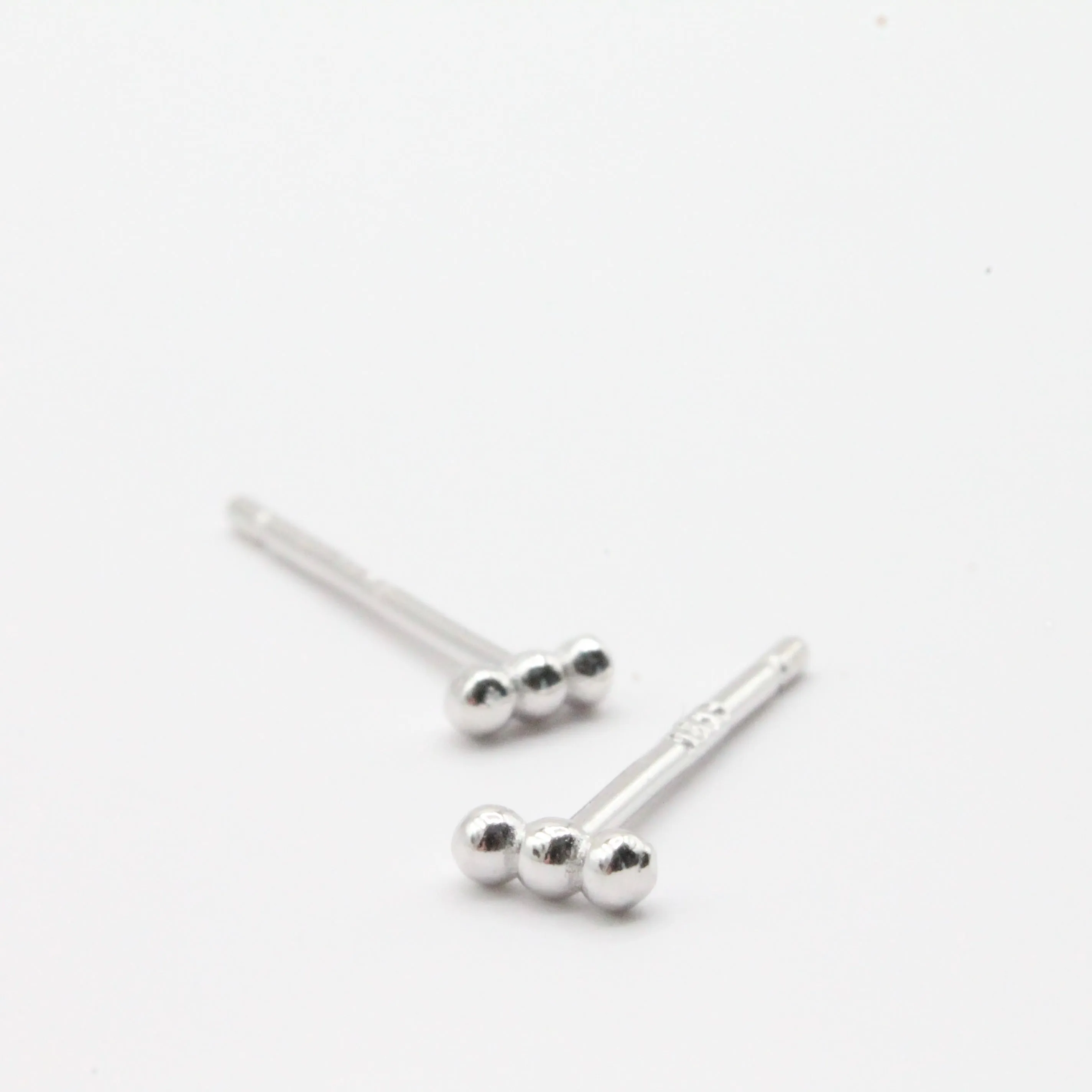 Spheres Bar Studs