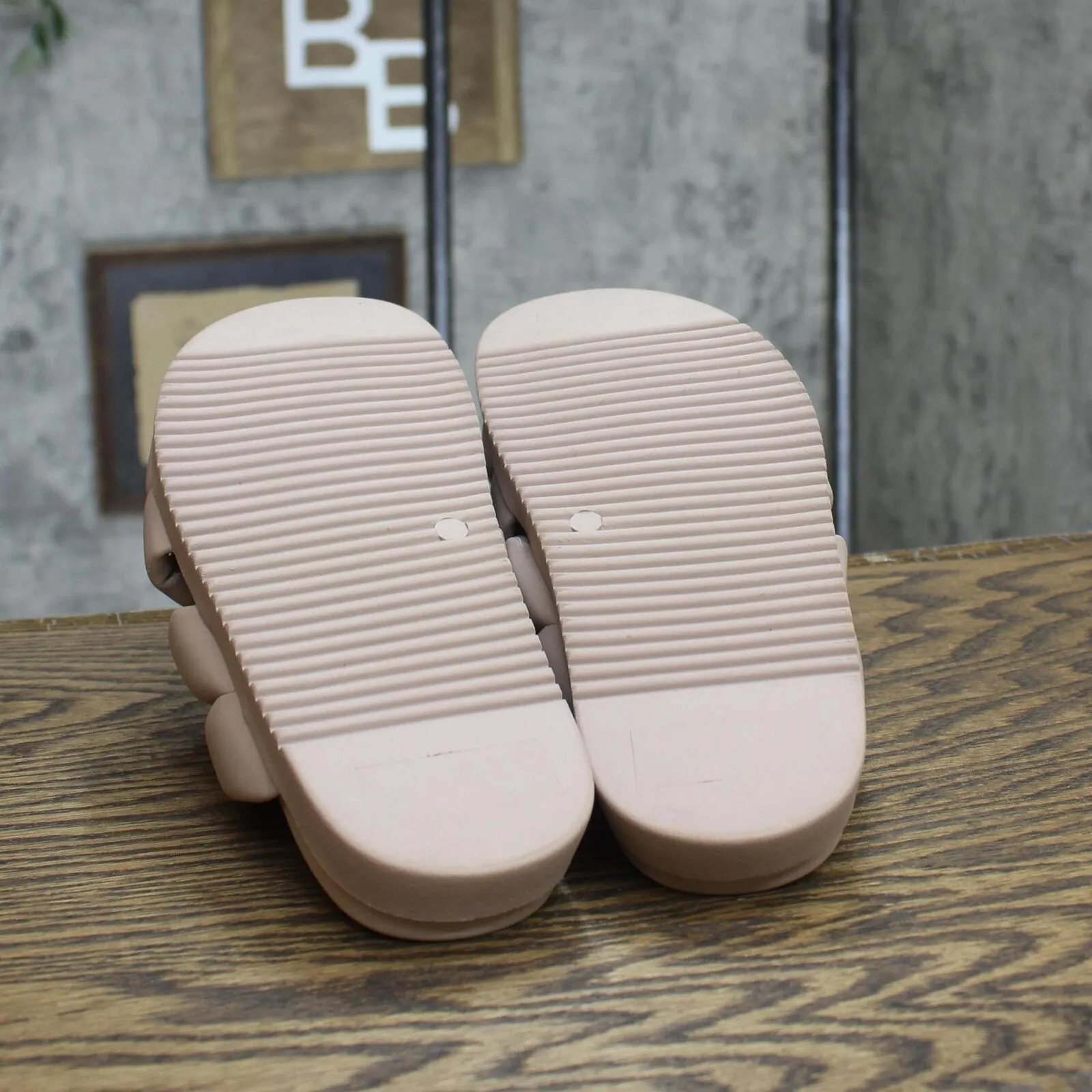 Steve Madden Womens Motte Faux Leather Slide Sandals MOTT03S1 Taupe Brown 6M