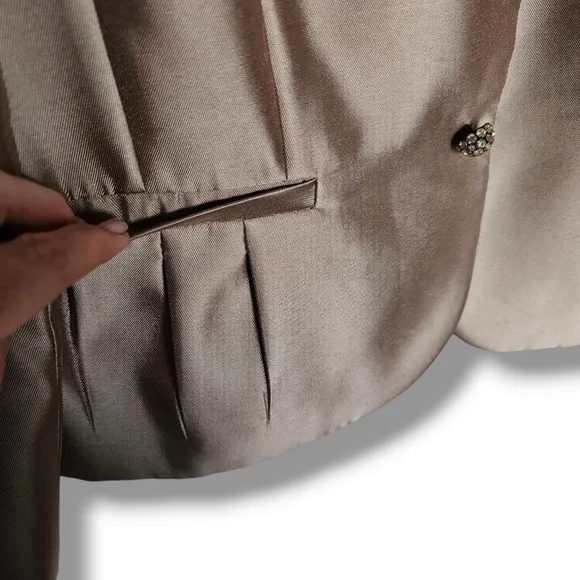Tahari Luxe Blazer Size 10 Dressy Jacket Tan Rhinestone Buttons Fancy Formal