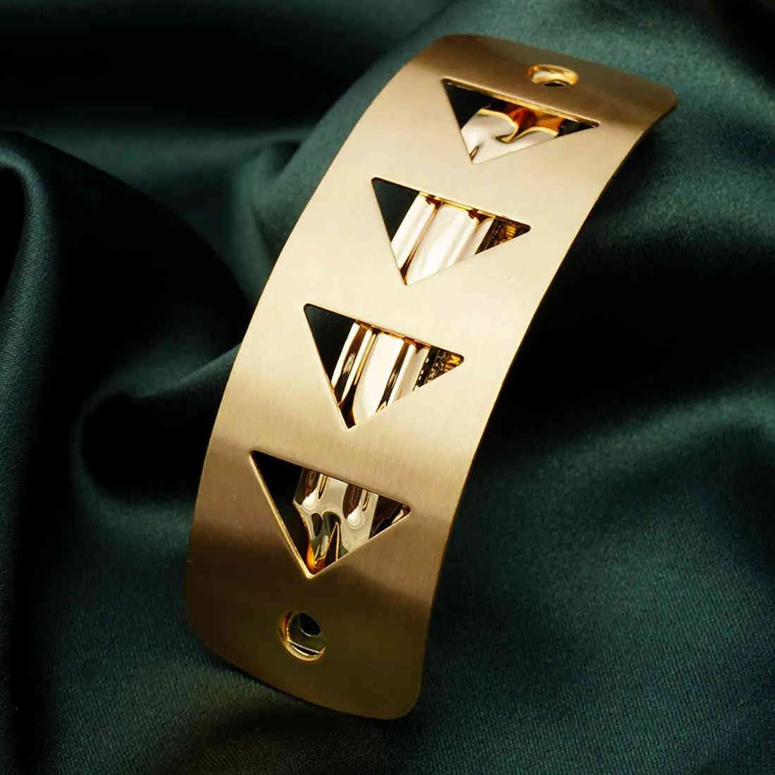 Triangle Cut-Out Barrette