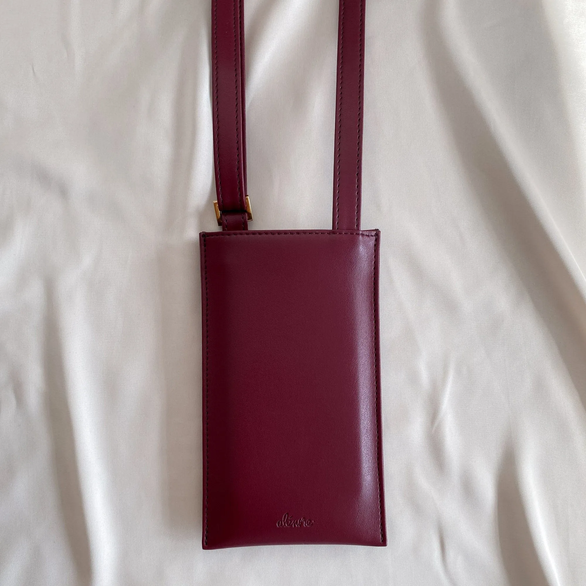Vanilla Vegan Apple Leather Pouch | Bordeaux