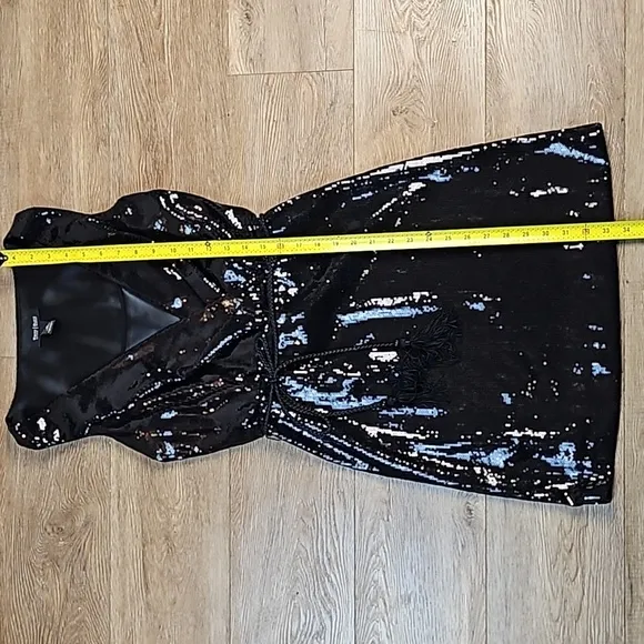 White House Black Market Black Sequined Sleeveless Belted Coctail Party …