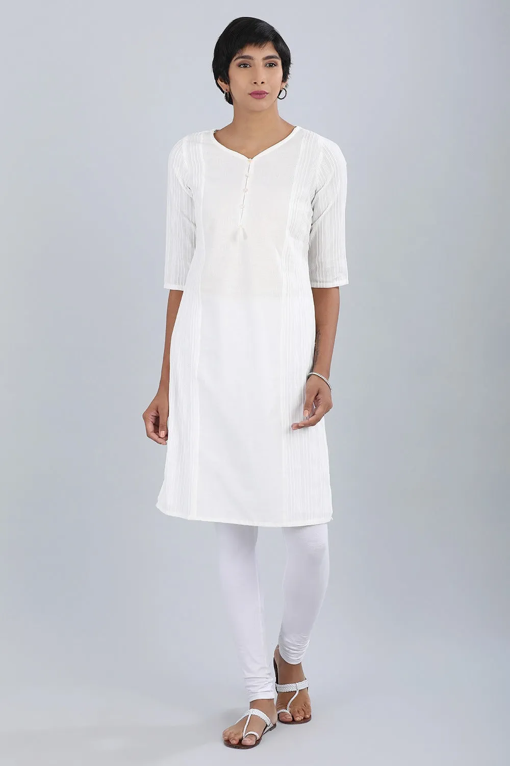 White Round Neck Solid kurta