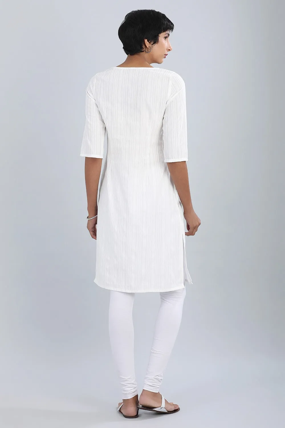 White Round Neck Solid kurta