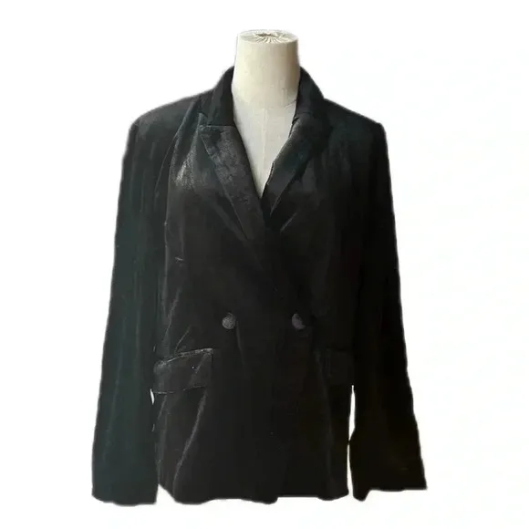 Women's Black Velvet Blazer Two Front Pockets Medium