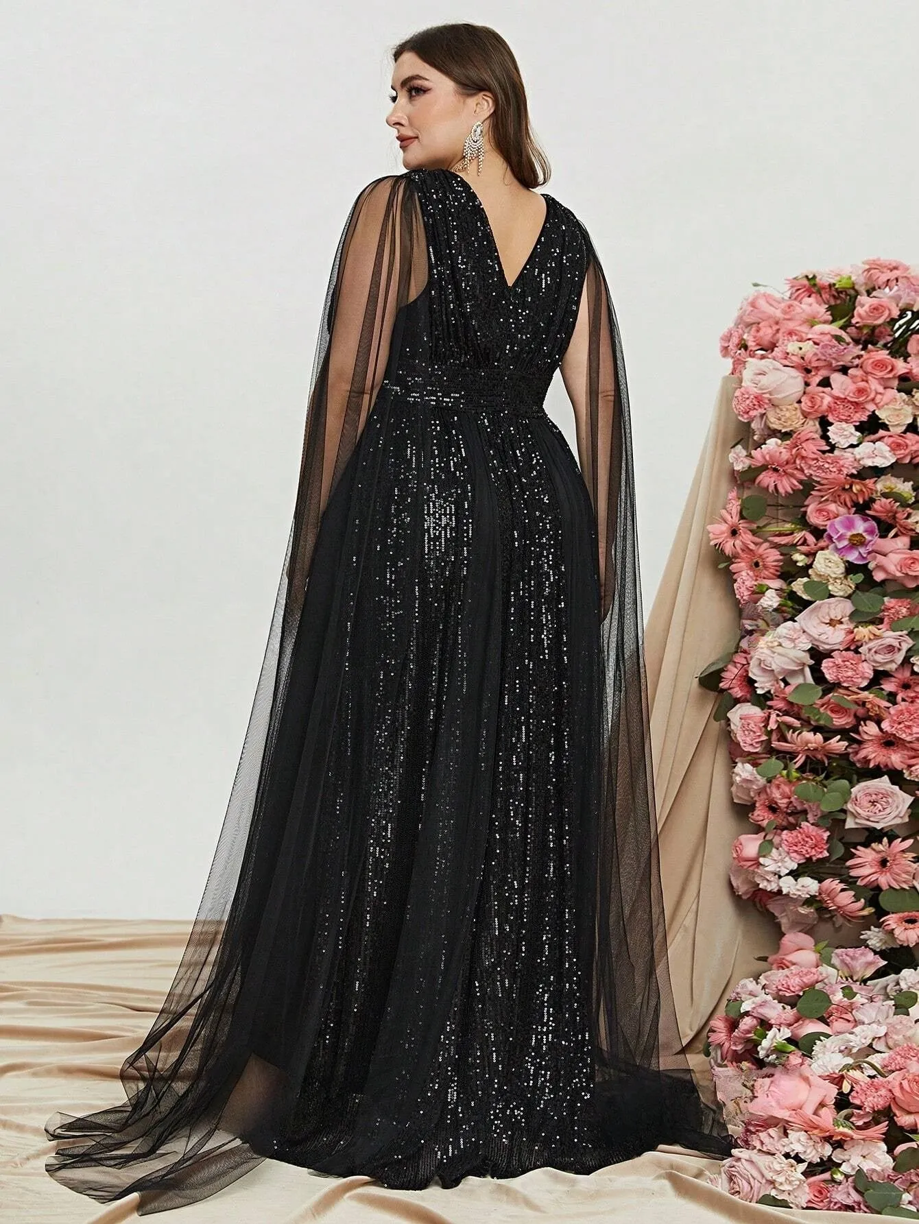 Women's Plus Size Plunging Neck Cloak Sleeve Sequin Formal Dress
